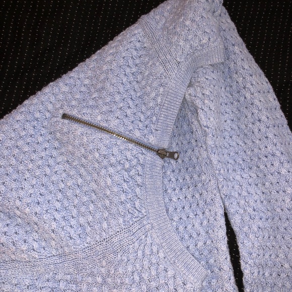 American Eagle sweater - Picture 2 of 3